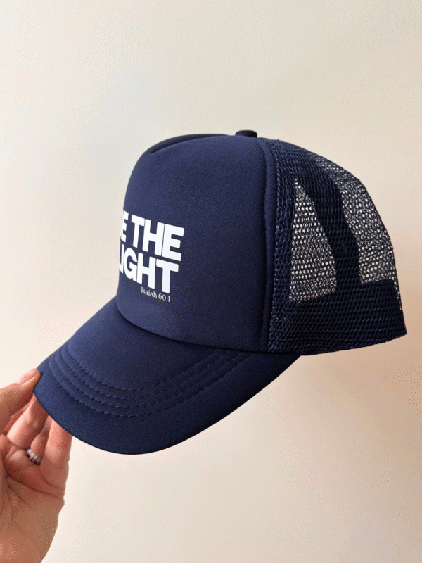 Czapka z daszkiem BE THE LIGHT