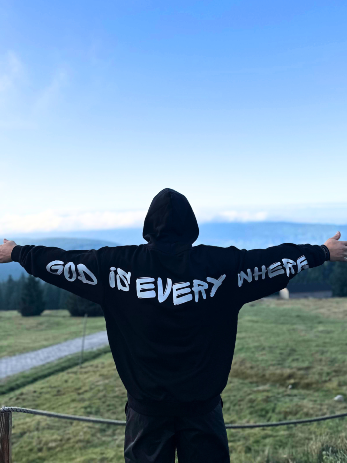 Bluza chrześcijańska z kapturem Oversize | GOD IS EVERYWHERE