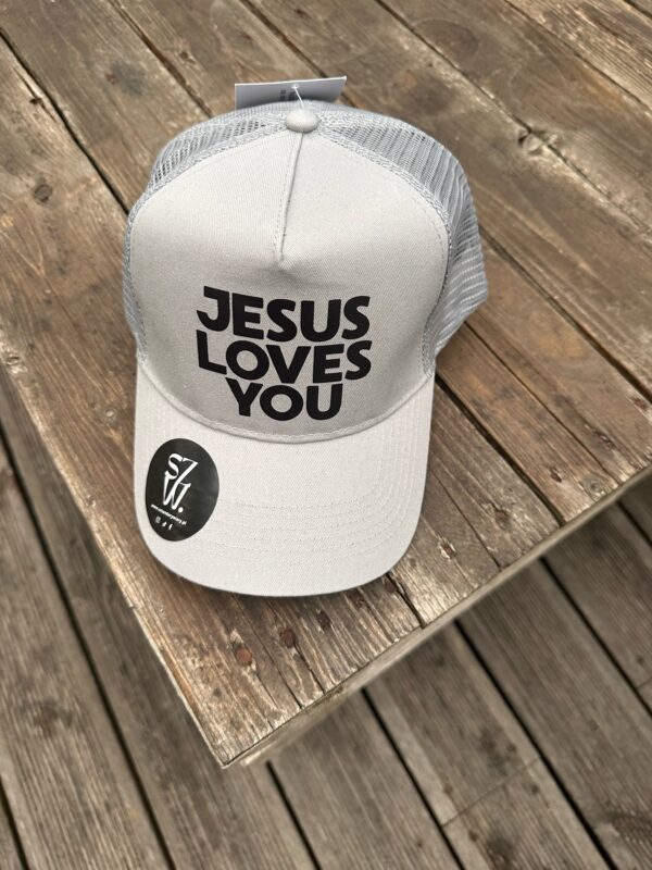 Czapeczka z daszkiem trucker | JESUS LOVES YOU