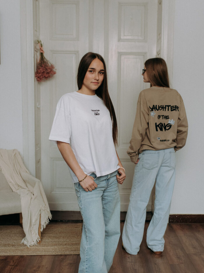 Daughter of the king | t-shirt chrześcijański boxy damski