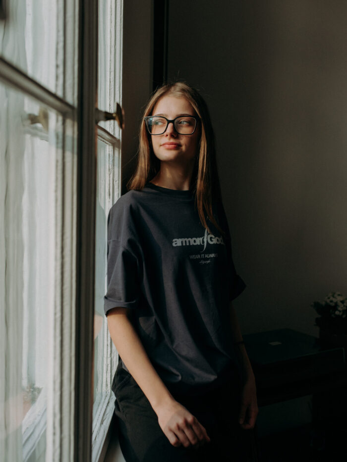 Armor of God is the only Fashion | T-Shirt chrześcijański boxy damski