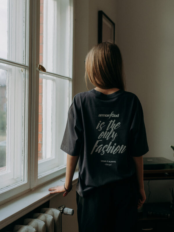 Armor of God is the only Fashion | t-shirt boxy damski